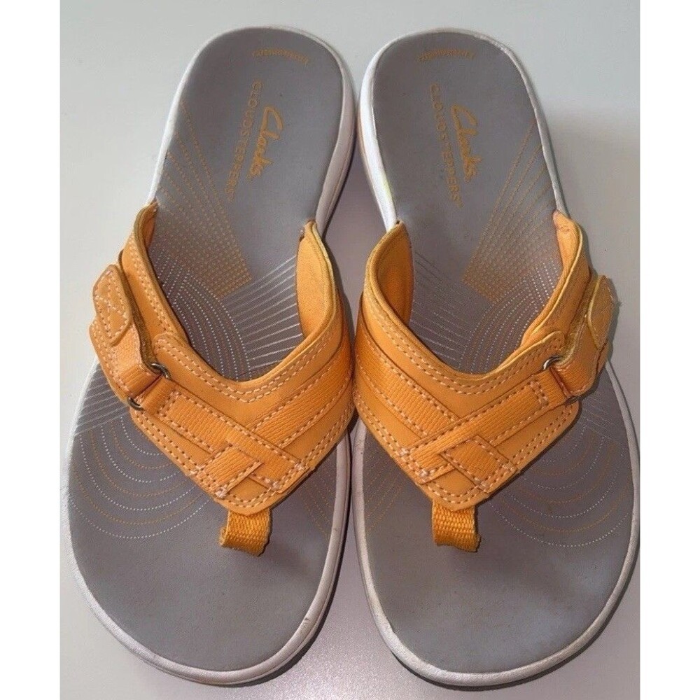 Clarks Breeze Sea Burnt Yellow Flip Flops Women’s US 6 Cloud Step Summer Style